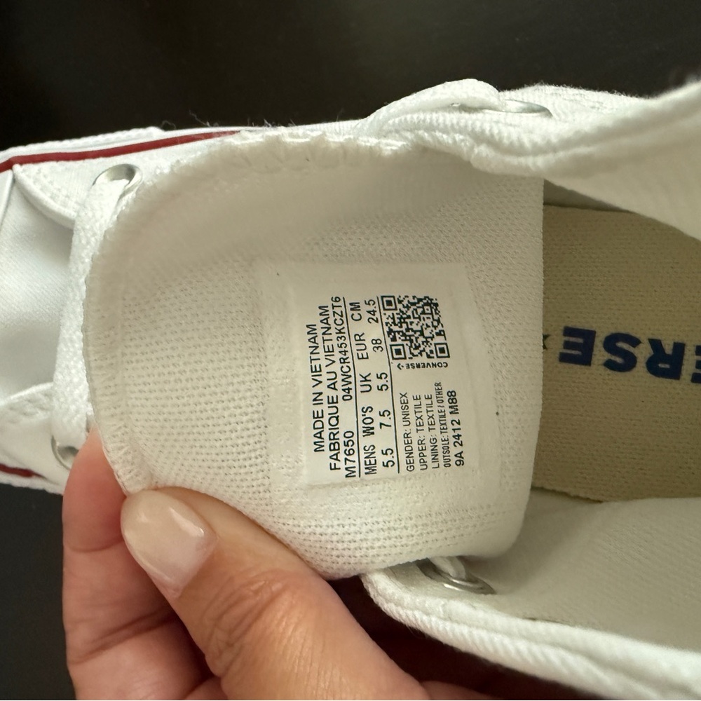 Converse White and Red High-Tops - Picture 2 of 2
